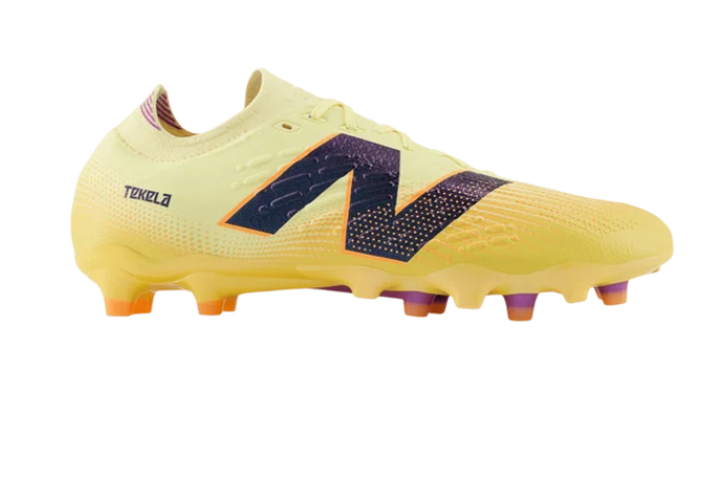 New Balance Tekela Pro Low Laced V4+ FG Energy Rush Beige